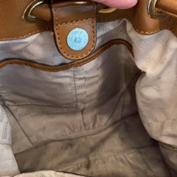 Michael Kors Astor grommet ring tote in brown leather - Picture 4 of 8